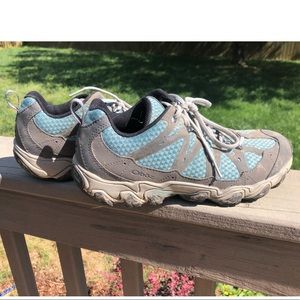Women’s Hiking Shoes